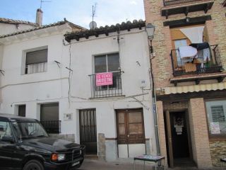 Casita de pueblo cercana a ávila con todos los servicios alrededor. dispone de tres plantas, la última, ... Casita de pueblo cercana a ávila con todos los servicios alrededor. dispone de tres plantas, la última, ...