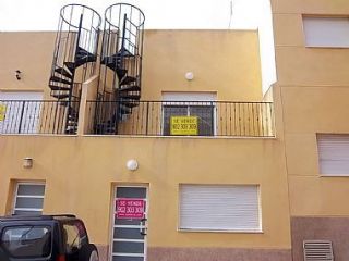 Vivienda en perfecto estado en dos plantas mas terraza solarium. vivienda de tres dormitorios y dos baños. sal ... Vivienda en perfecto estado en dos plantas mas terraza solarium. vivienda de tres dormitorios y dos baños. sal ...