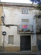 Casa en pueblo con muchas posibilidades en el centro de tiana (barcelona), cerca a todos los servicios. consta ...