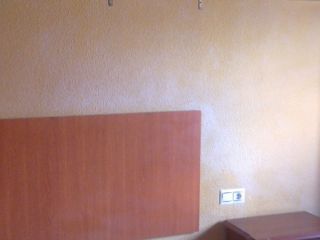 Piso de dos dormitorios salon cocina y baño cerca del estadio de la rosaleda con muy buenas comunicaciones de ... Piso de dos dormitorios salon cocina y baño cerca del estadio de la rosaleda con muy buenas comunicaciones de ...