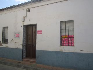 Casa independiente de una planta, situada en peñarroya. se distribuye en 3 amplios dormitorios, salón, cocina ... Casa independiente de una planta, situada en peñarroya. se distribuye en 3 amplios dormitorios, salón, cocina ...
