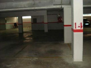 Garaje coche en 8200 Garaje coche en 8200