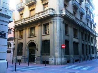 Local en venta en <span class="calle-name">c. comerç Local en venta en <span class="calle-name">c. comerç