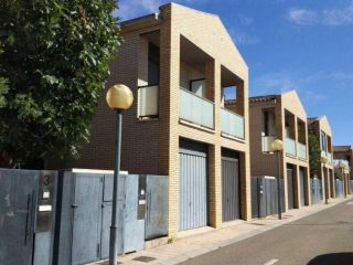 Casa en venta en <span class="calle-name">c. montearagon Casa en venta en <span class="calle-name">c. montearagon