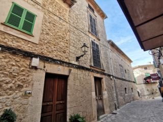 Casa en venta en <span class="calle-name">c. nicolau calafat Casa en venta en <span class="calle-name">c. nicolau calafat