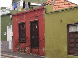 Casa en venta en <span class="calle-name">c. luz Casa en venta en <span class="calle-name">c. luz