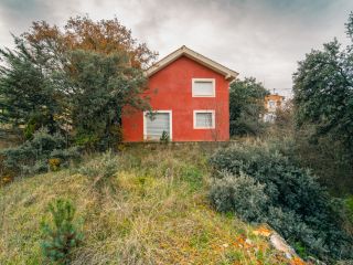 Casa en venta en <span class="calle-name">c. el almendro Casa en venta en <span class="calle-name">c. el almendro
