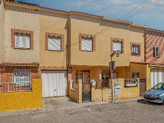 Casa adosada en C/ Castilla la Mancha - Chozas de Canales - Toledo