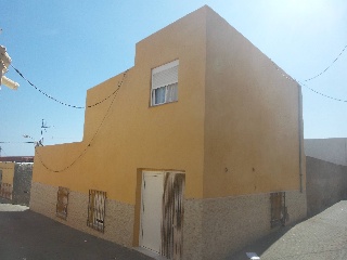 Casa adosada en Calle San Ramón, Adra