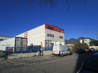 Nave industrial en C/ Yunque, Leganés (Madrid)