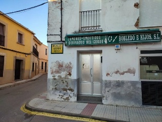 Local en Arroyo de la Luz - Cáceres -