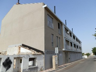 Locales y plazas de garaje en C/ Justicia de Aragon, Muela (La) (Zaragoza)