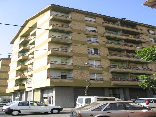Vivienda y garaje en Olot (Girona)