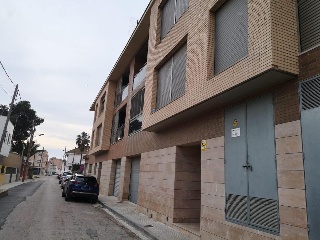 Local y plazas de garaje en Deltebre ,Tarragona