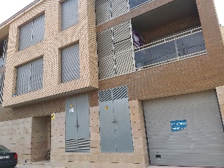 Local y plazas de garaje en Deltebre ,Tarragona