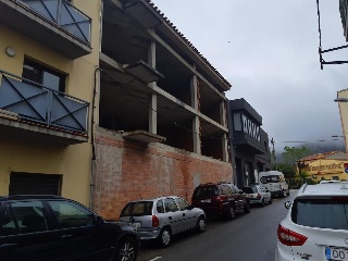 Edificio en construcción en Torroella de Montgrí , Girona