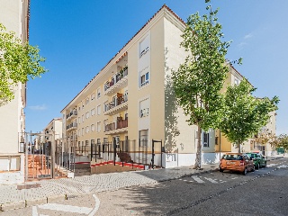 Edificio de viviendas, locales y plazas de garaje en La Algaba , Sevilla