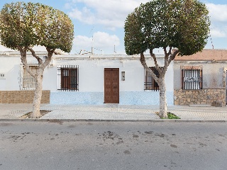 Casa adosada en C/ Alvaro de Bazán