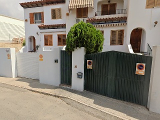 Casa adosada en C/ Pilot - Urb El Jardín - San Juan de Alicante