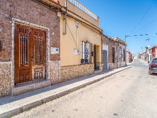 Vivienda adosada situada en C/ Campoamor