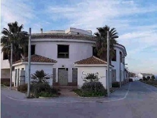 Edificio en C/ Gales, Iznalloz (Granada)