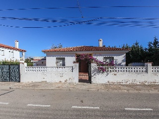 Chalet en C/ Dels Olivers, Mont-Roig del Camp (Tarragona)