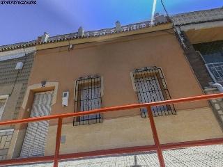 Casa adosada en calle Fragata, Cartagena