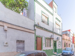 Vivienda en C/ Santander, Algeciras (Cádiz)