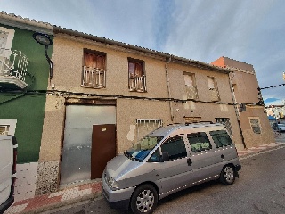 Casa adosada en C/ Capitán Cortés