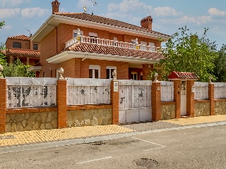 Chalet independiente en C/ Greco - Meco - Madrid