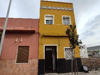 Casa Adosada en C/ Materna