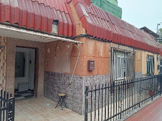 Casa adosada en Plaza de los Madroños