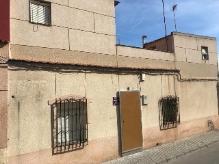 Casa adosada en C/ San Leandro - Cartagena -