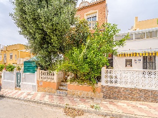 Chalet adosado en C/ Dublín