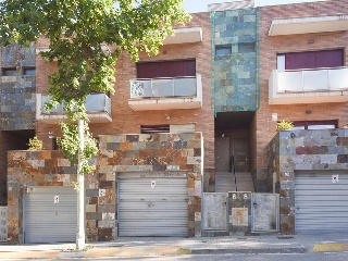 Chalet adosado en Av Sant Esteve, Castellar del Vallès (Barcelona)