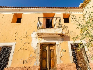 Casa adosada en C/ Salvador Blanquer