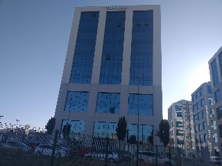 Oficinas y plazas de garaje situadas en Sevilla