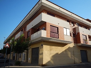 Vivienda y plaza de garaje en Almazora