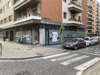 Local en C/ Virgen de Luján, Sevilla              