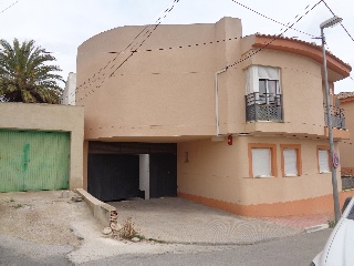 Vivienda adosada en C/ Juan Carlos I - Oriihuela -