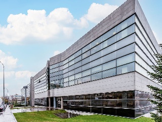 Edifico conjunto de oficinas y plazas de aparcamiento en Av de la Industria, Alcobendas (Madrid) 