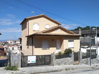 Chalet independiente en C/ Alfonso XIII Nº 11 - Sant Fost de Campsentelles - Barcelona 