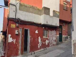 Unifamiliar adosado en Algeciras (Cádiz)