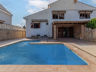 Chalet adosado situado en Riba-roja de Turia - Valencia