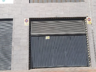 Garajes en C/ Azorín, Villena (Alicante)