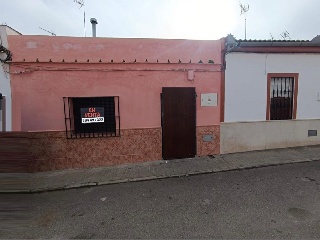 Casa adosada en C/ Fuentes de Andalucía