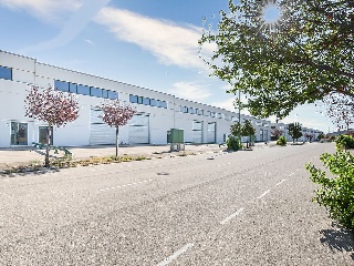 Conjunto de naves industriales y suelos en Ayerbe - Huesca