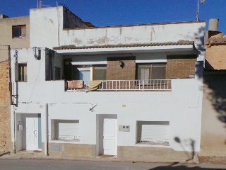 Chalet adosado en C/ Finisterra, Tortosa (Tarragona)