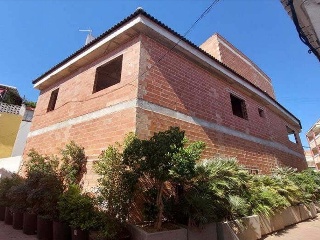 Vivienda en construcción en Plaza mayor de Beniopa