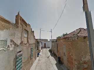 Casa adosada en C/ Escalante, Torrent (Valencia)